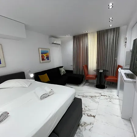 Midnight * 地拉那