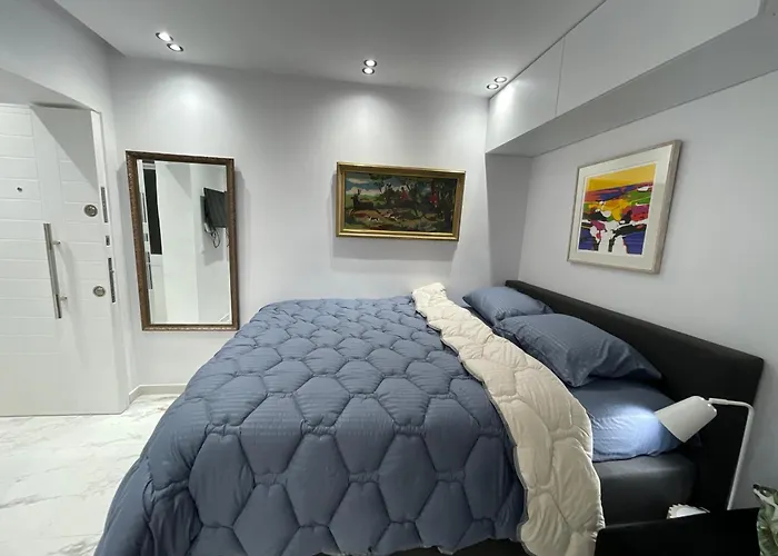 Midnight Apartament