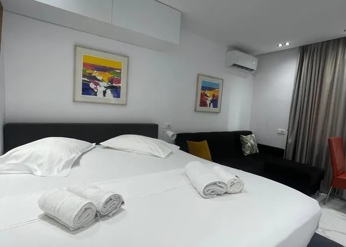 Midnight Apartament *