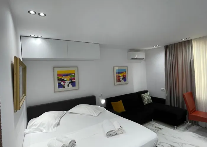 Midnight Apartament Tirana