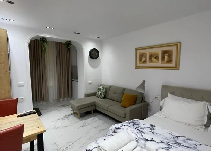 Midnight * تيرانا